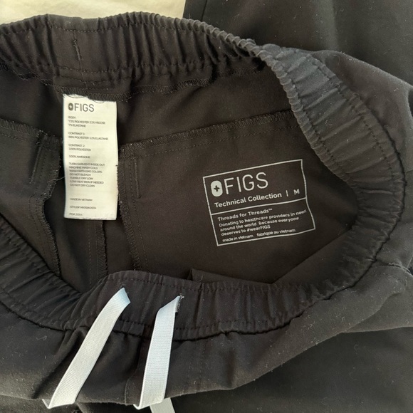 FIGS Tansen Jogger Scrub Pants - Picture 3 of 7